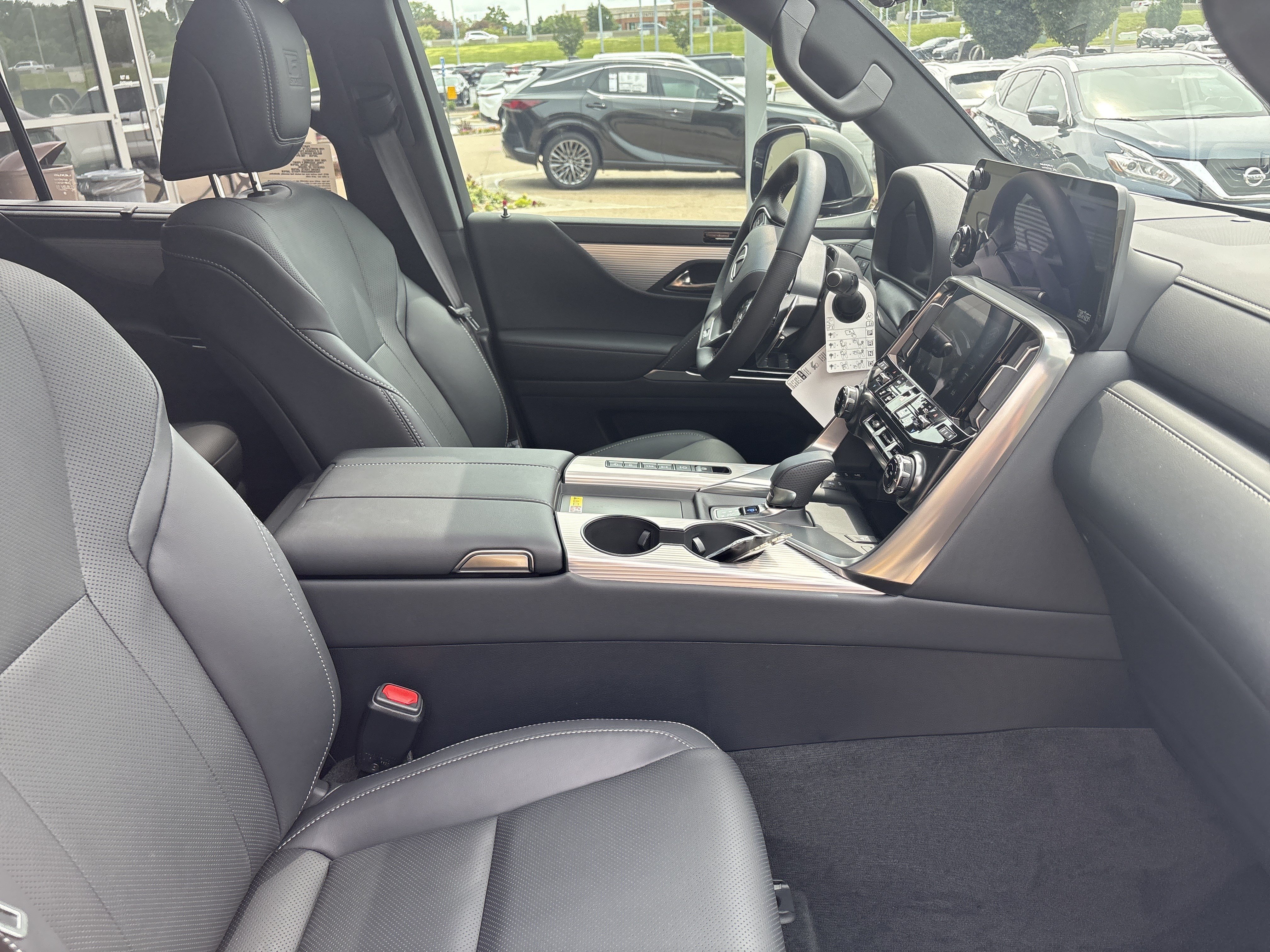 New 2026 Lexus LX 700h F Sport AWD/4WD image 21