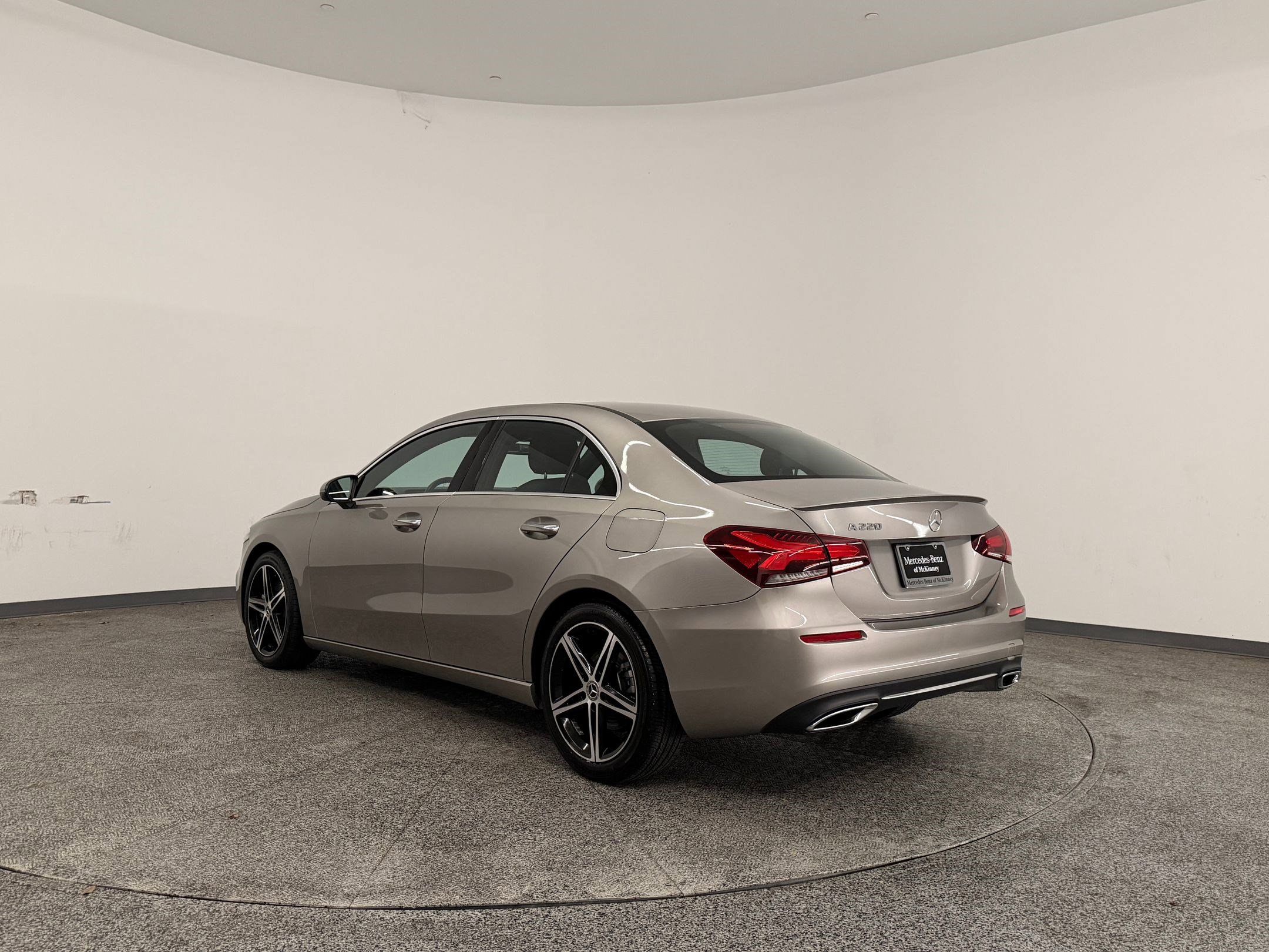 Used 2019 Mercedes-Benz A 220 image 3