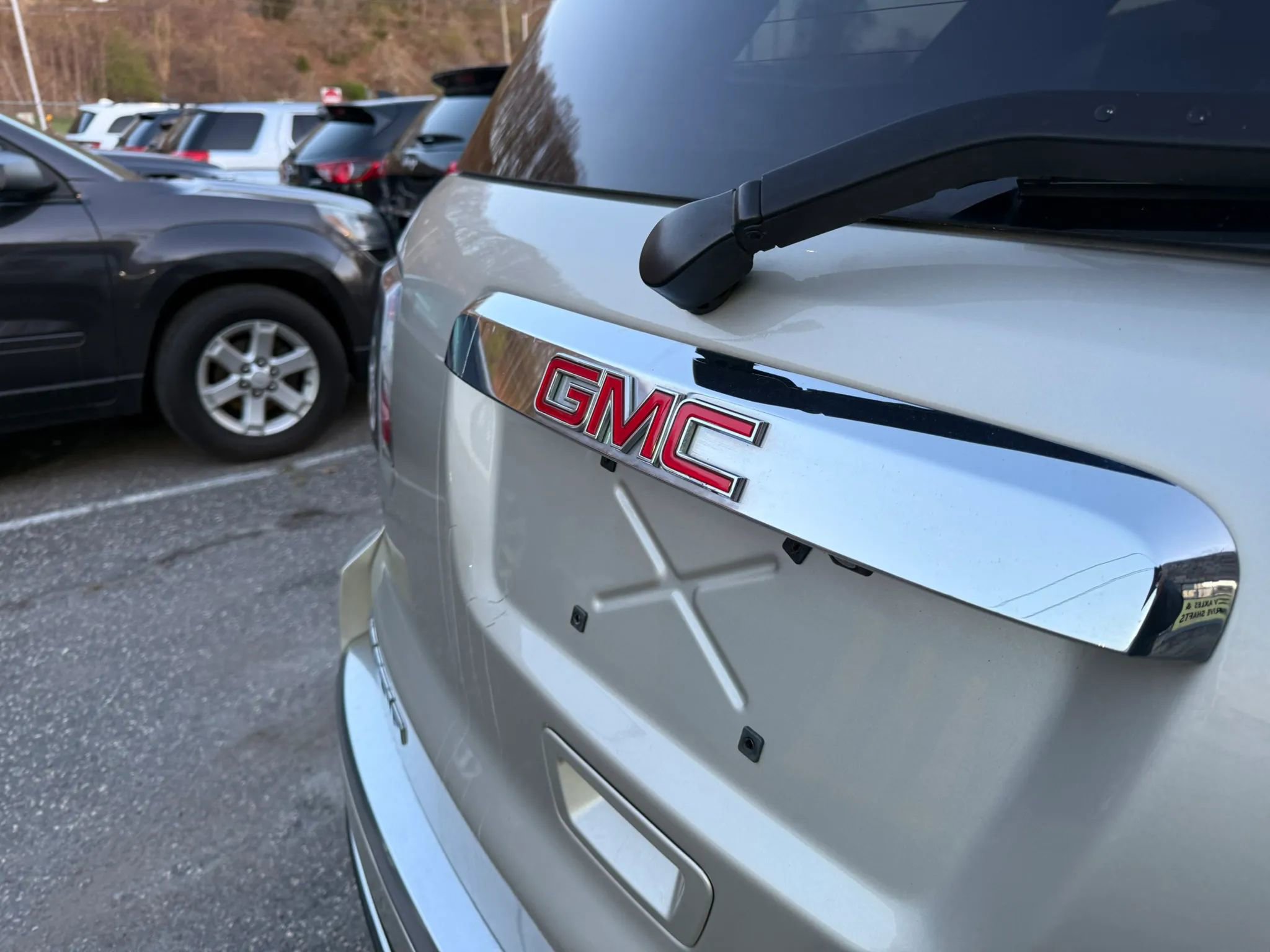 Used 2016 GMC Acadia SLT w/ Open Road Package FWD image 7
