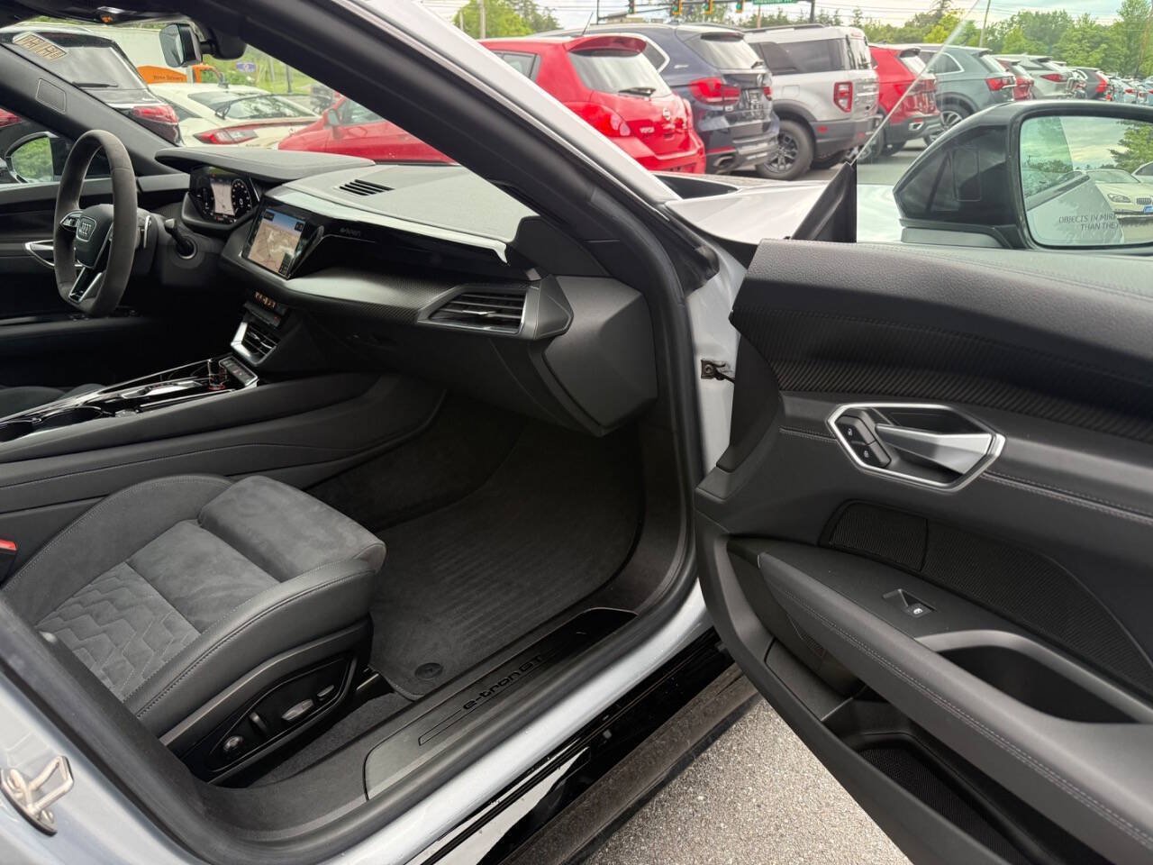 Used 2022 Audi e-tron GT Premium Plus w/ Performance Package AWD/4WD image 7