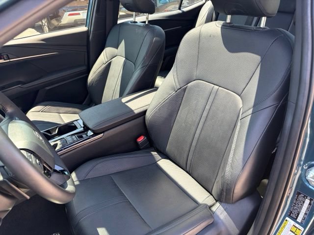 Used 2025 Toyota Camry XSE FWD image 15