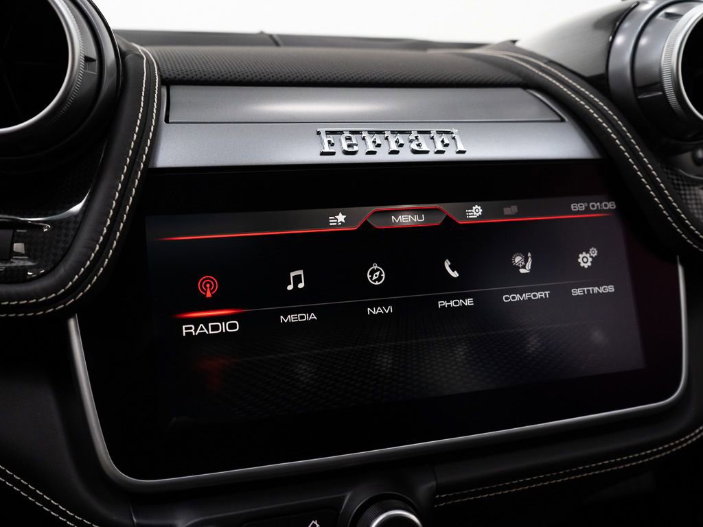 Used 2017 Ferrari GTC4Lusso image 35