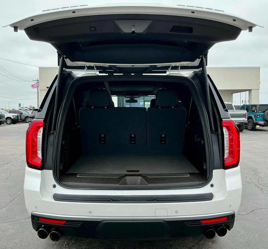 Used 2022 GMC Yukon XL Denali AWD/4WD image 18
