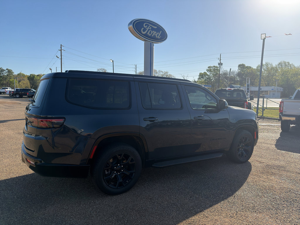 Used 2023 Jeep Wagoneer Series II image 5