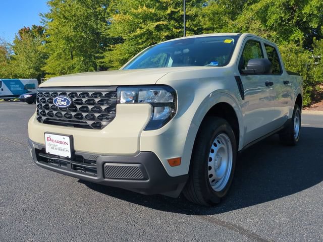 Used 2025 Ford Maverick XL w/ Equipment Group 102A AWD/4WD image 8