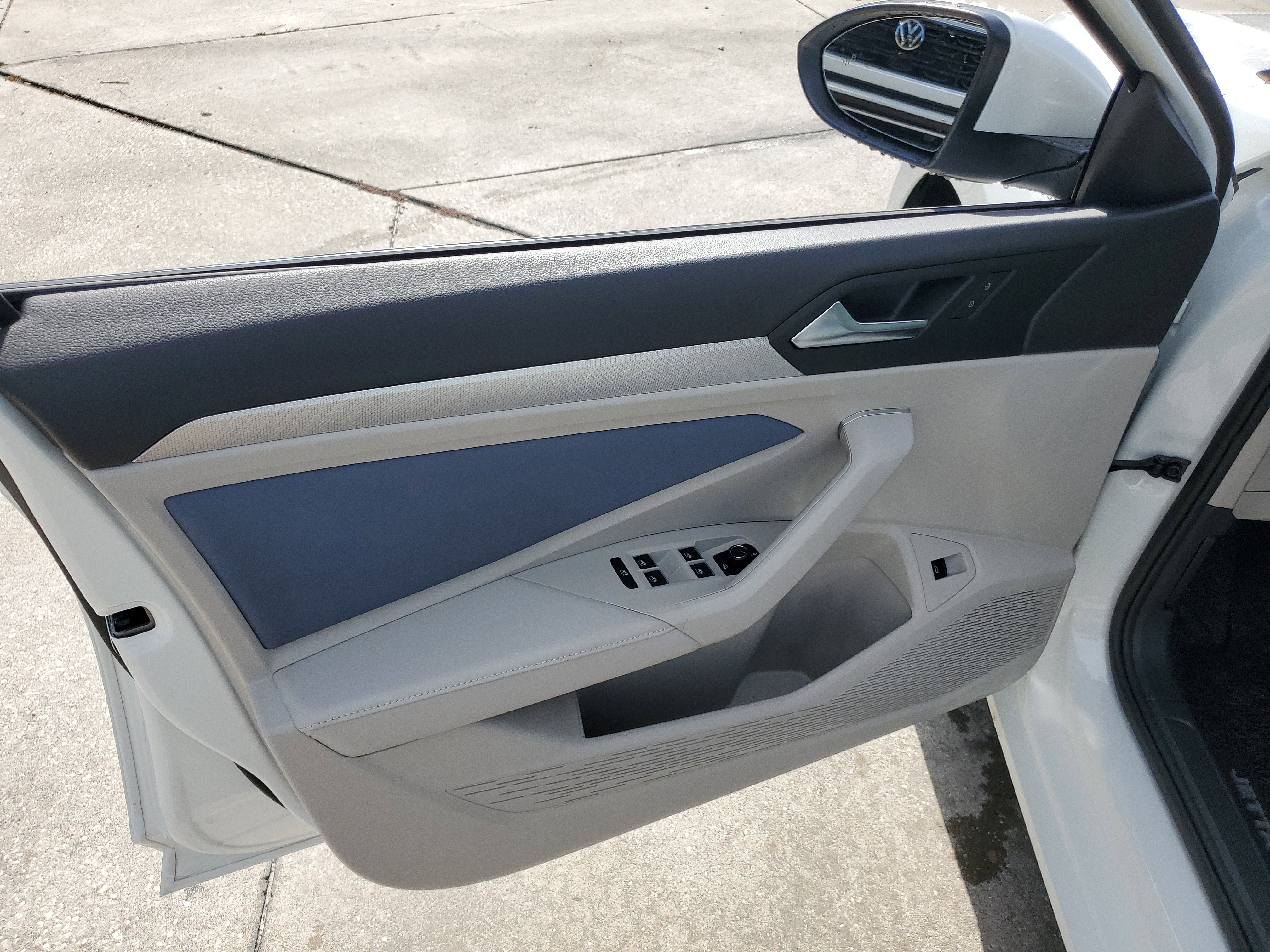 New 2025 Volkswagen Jetta SE image 12