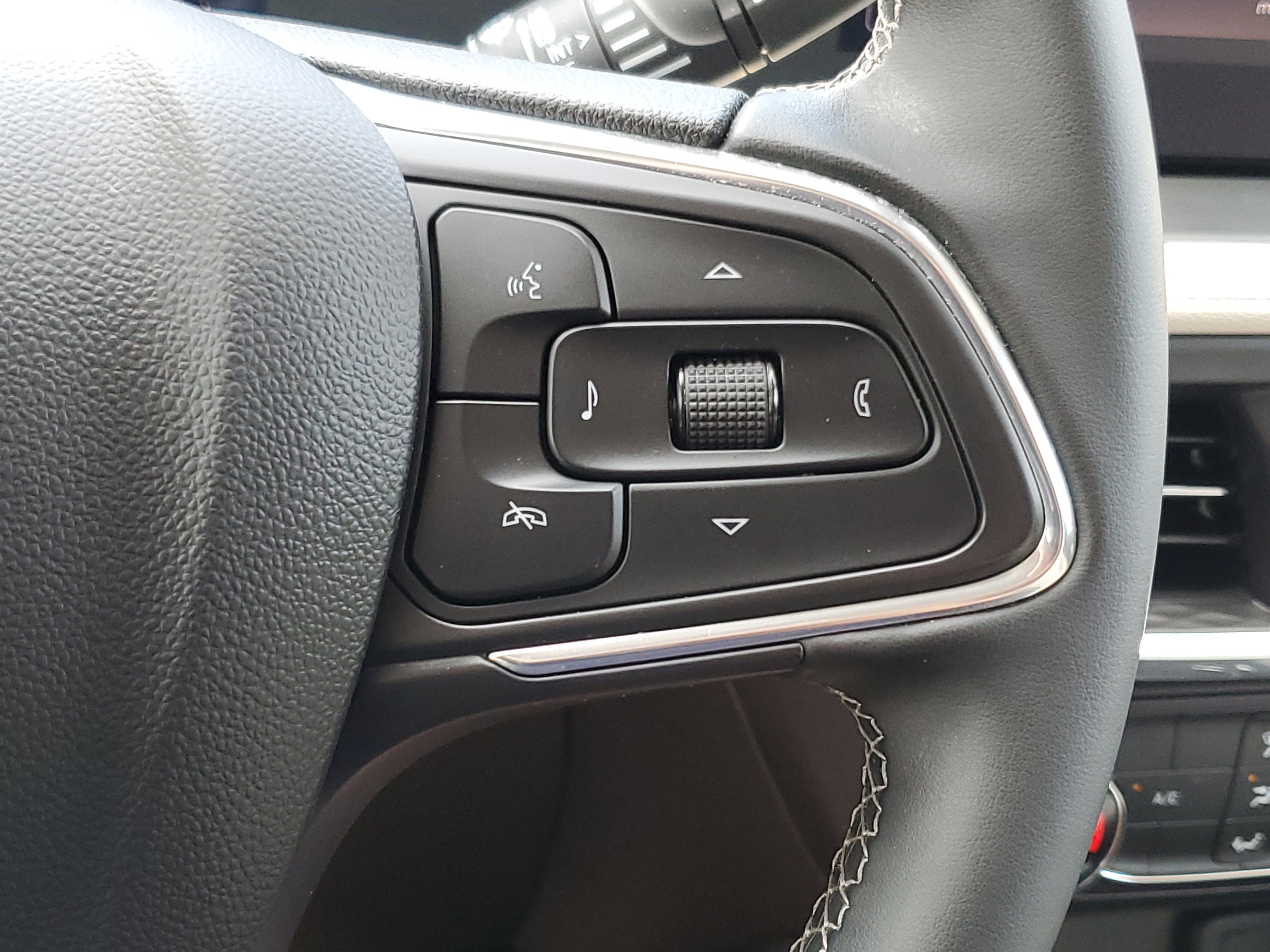 Used 2024 Buick Encore GX Preferred FWD image 24