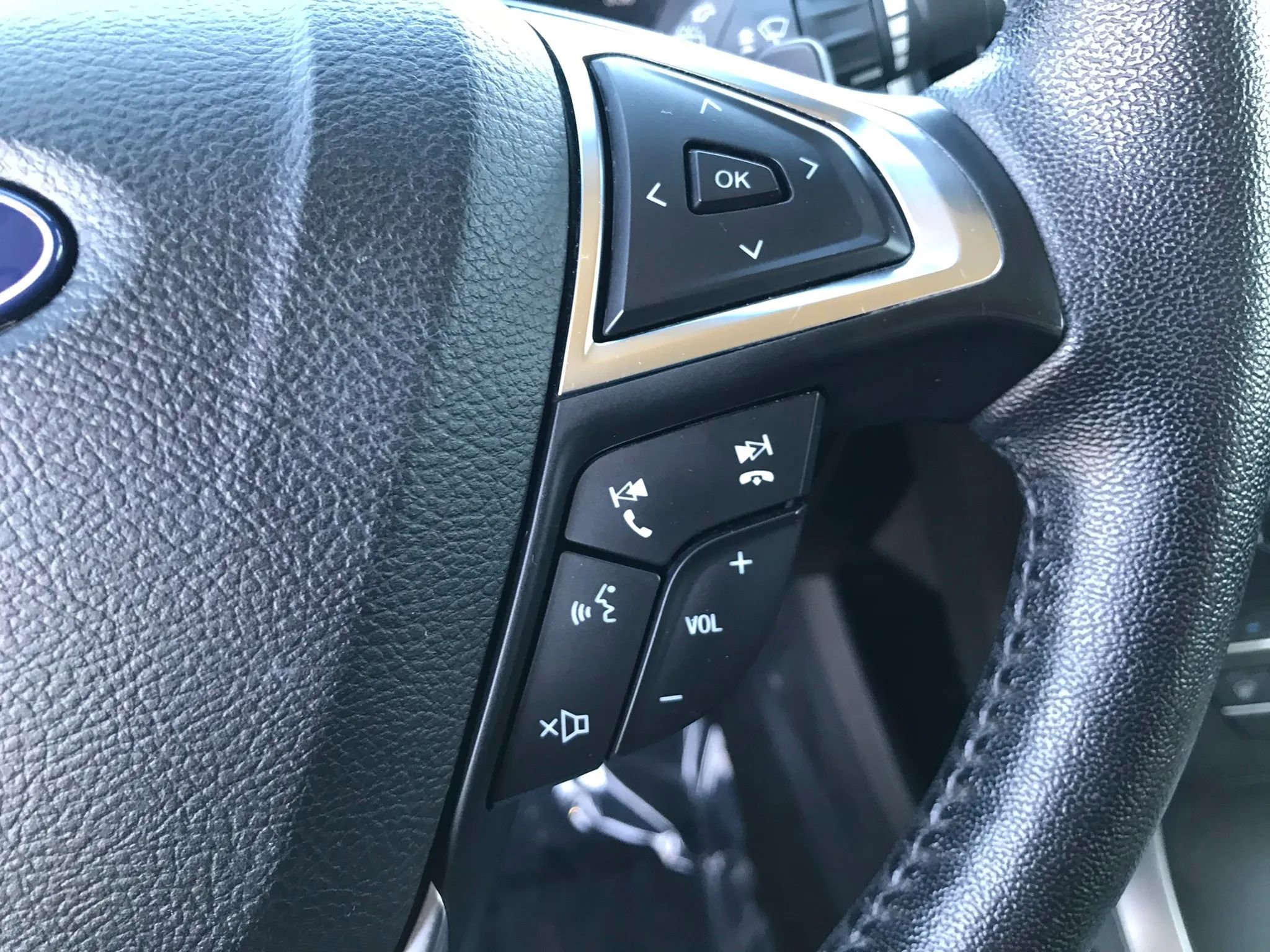 Used 2020 Ford Edge SEL w/ Cold Weather Package image 20