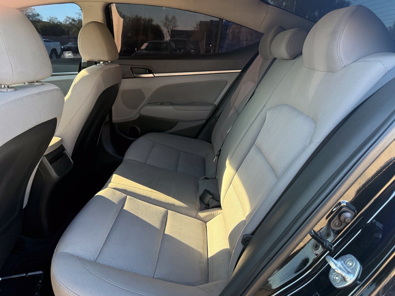 Used 2018 Hyundai Elantra SEL FWD image 9