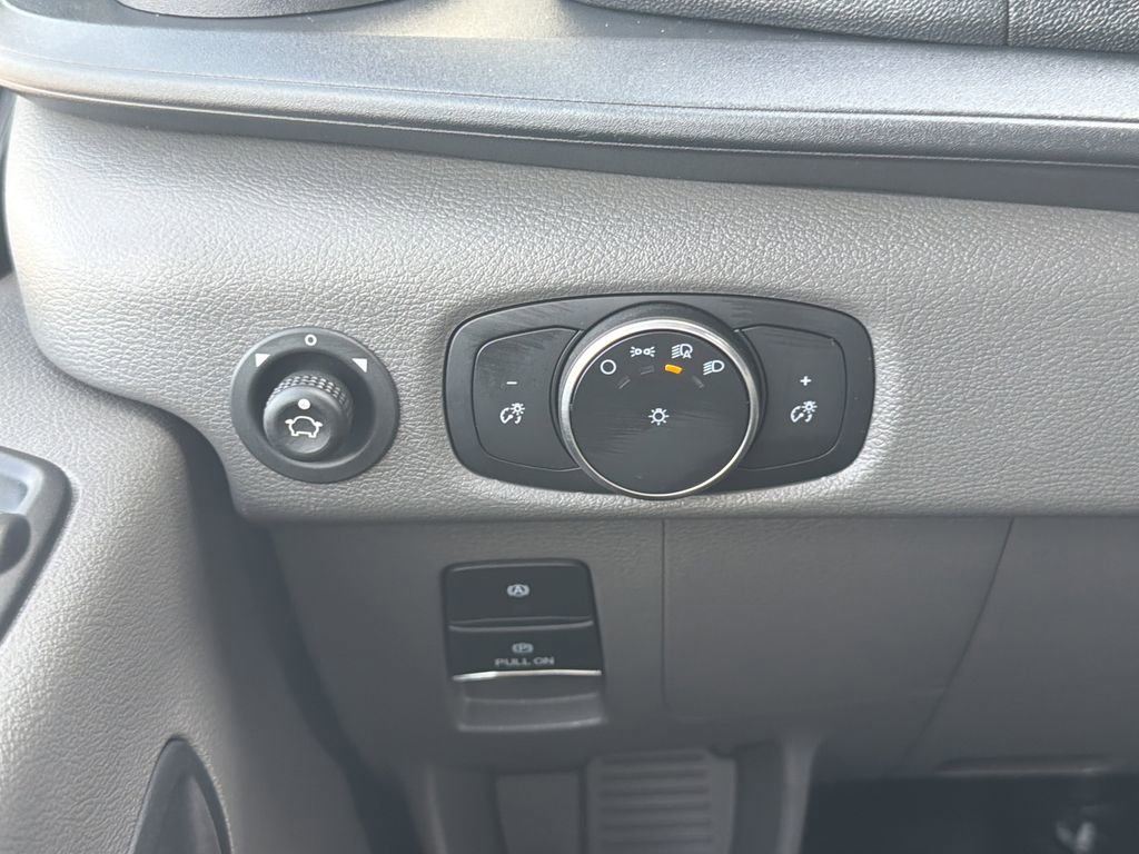 New 2026 Ford Transit 250 148 Medium Roof RWD image 24