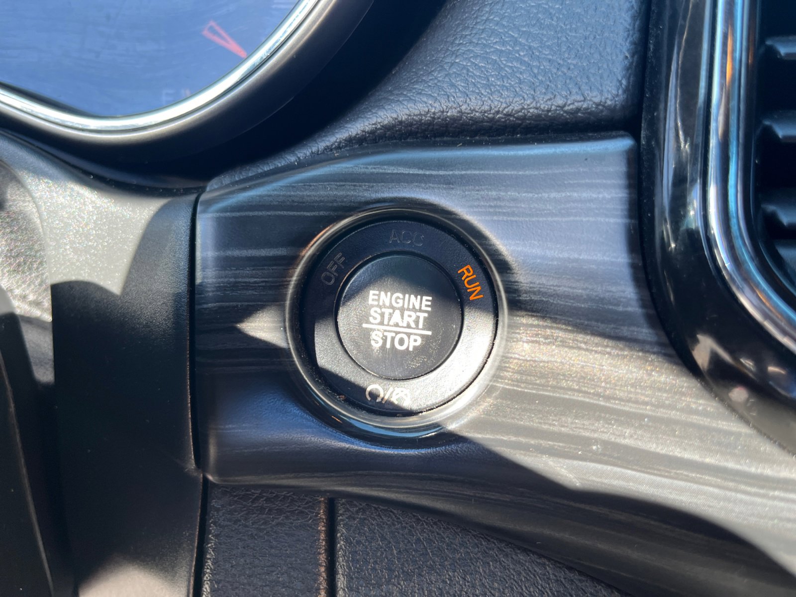 Used 2021 Jeep Grand Cherokee Laredo X image 13