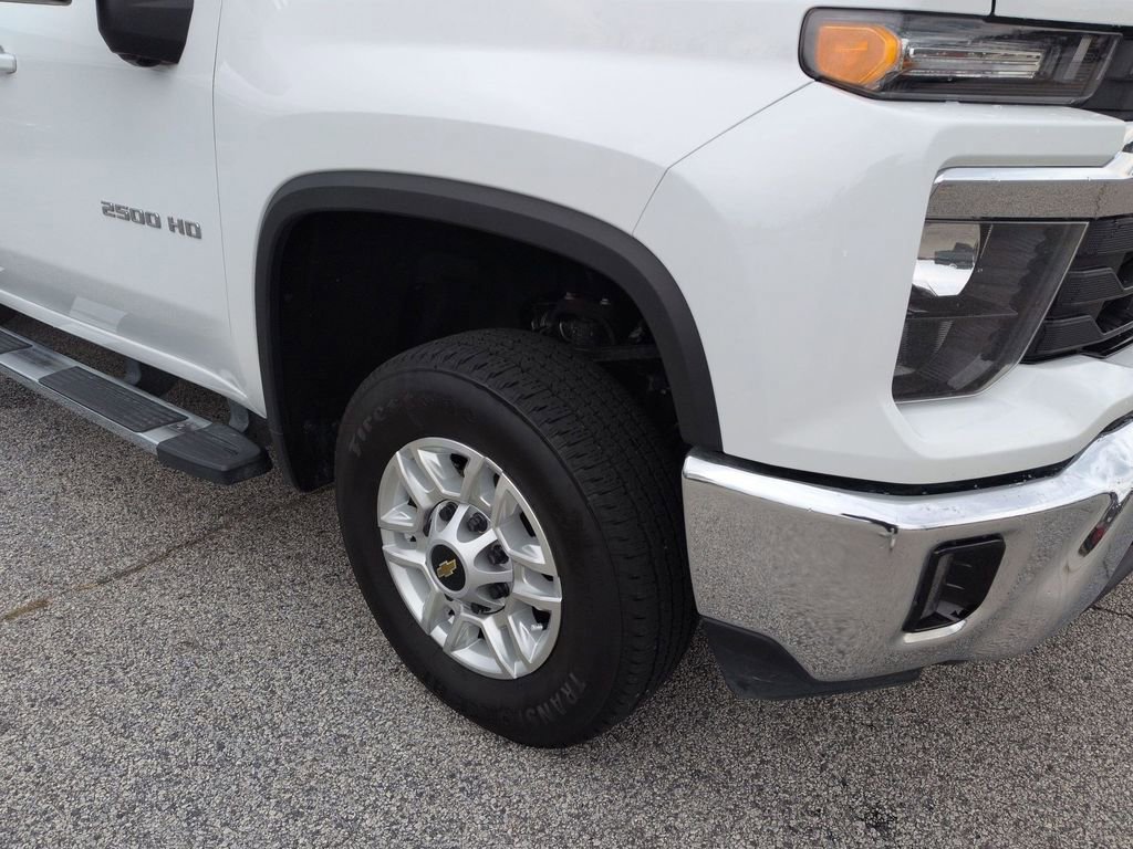 Used 2025 Chevrolet Silverado 2500 LT w/ Convenience Package image 10