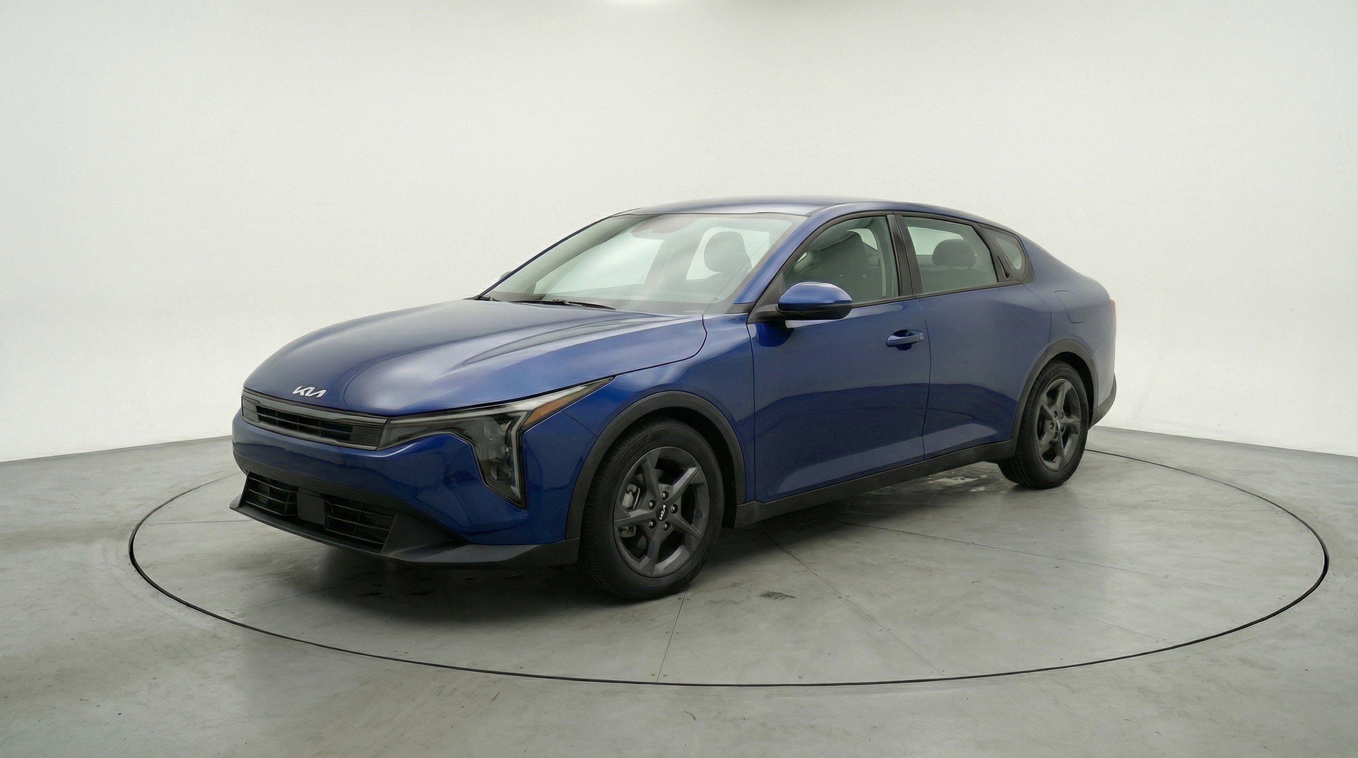 Used 2025 Kia K4 LXS image 3