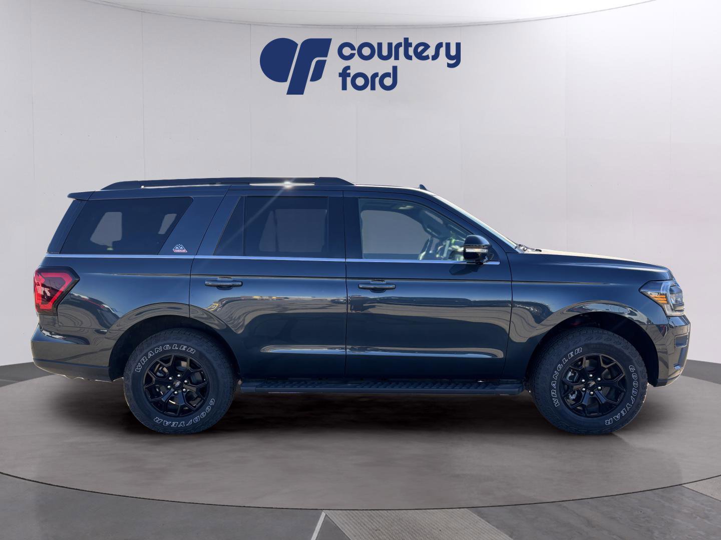 Used 2024 Ford Expedition Timberline image 9