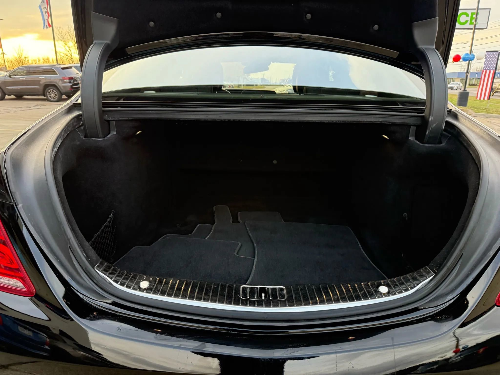 Used 2015 Mercedes-Benz S 550 4MATIC Sedan image 12