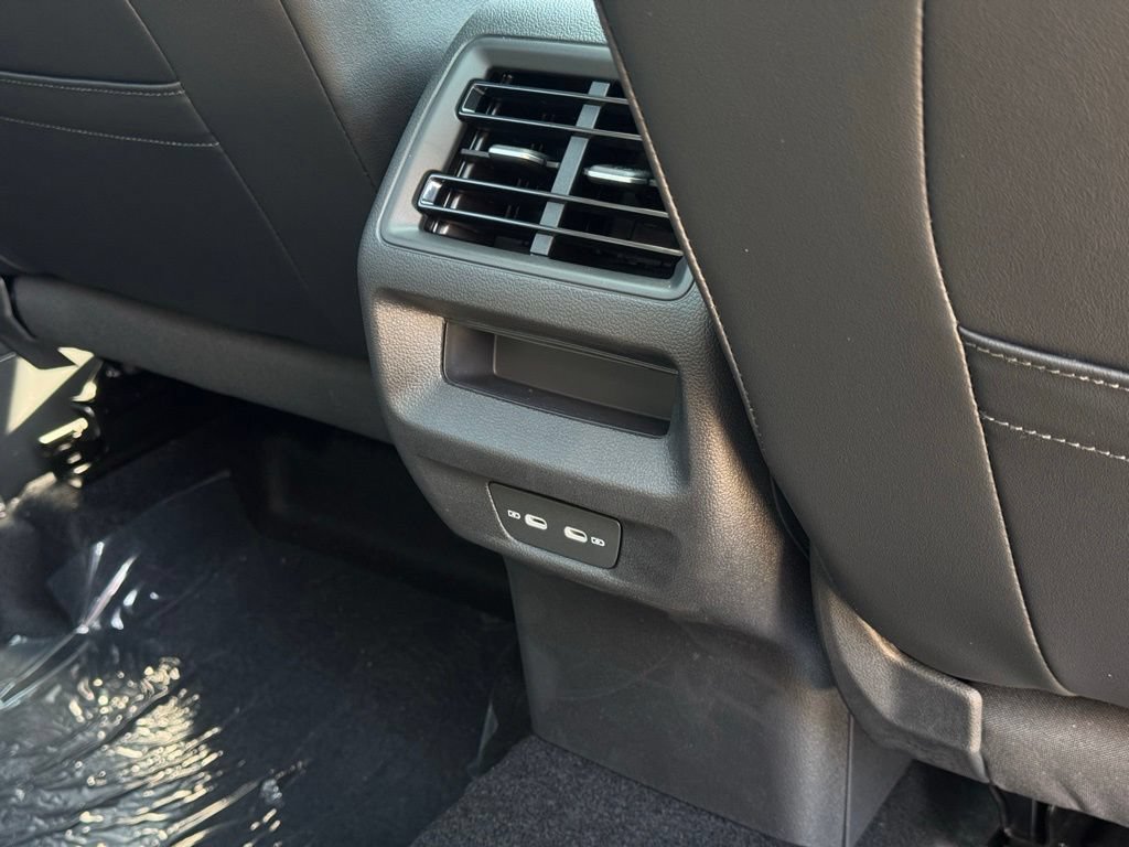 New 2026 Volkswagen Tiguan SE AWD/4WD image 14