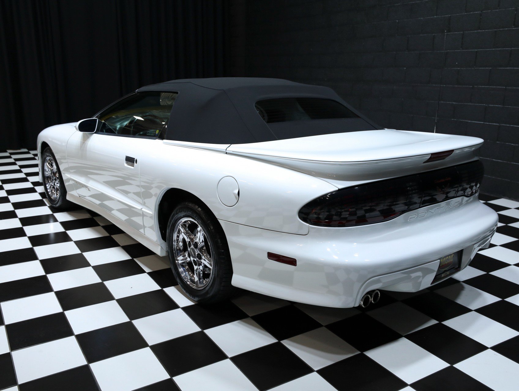 Used 1997 Pontiac Firebird Trans Am RWD image 8