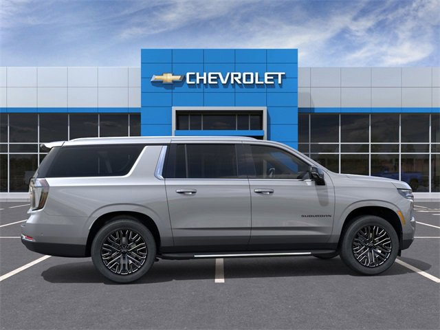 New 2026 Chevrolet Suburban LT image 5