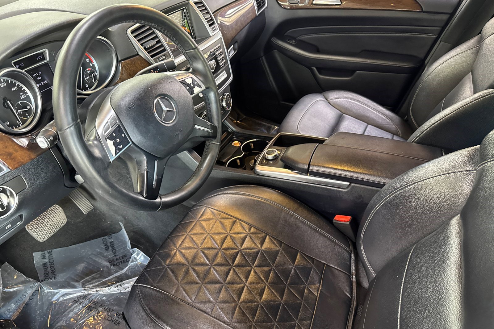 Used 2012 Mercedes-Benz ML 350 BlueTEC 4MATIC image 4