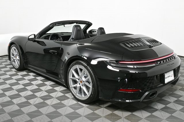 Certified 2025 Porsche 911 Carrera image 25