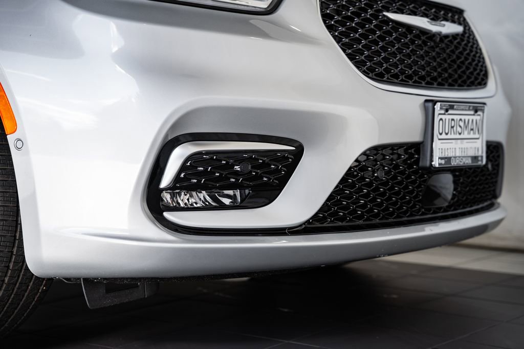 New 2026 Chrysler Pacifica Pinnacle image 12