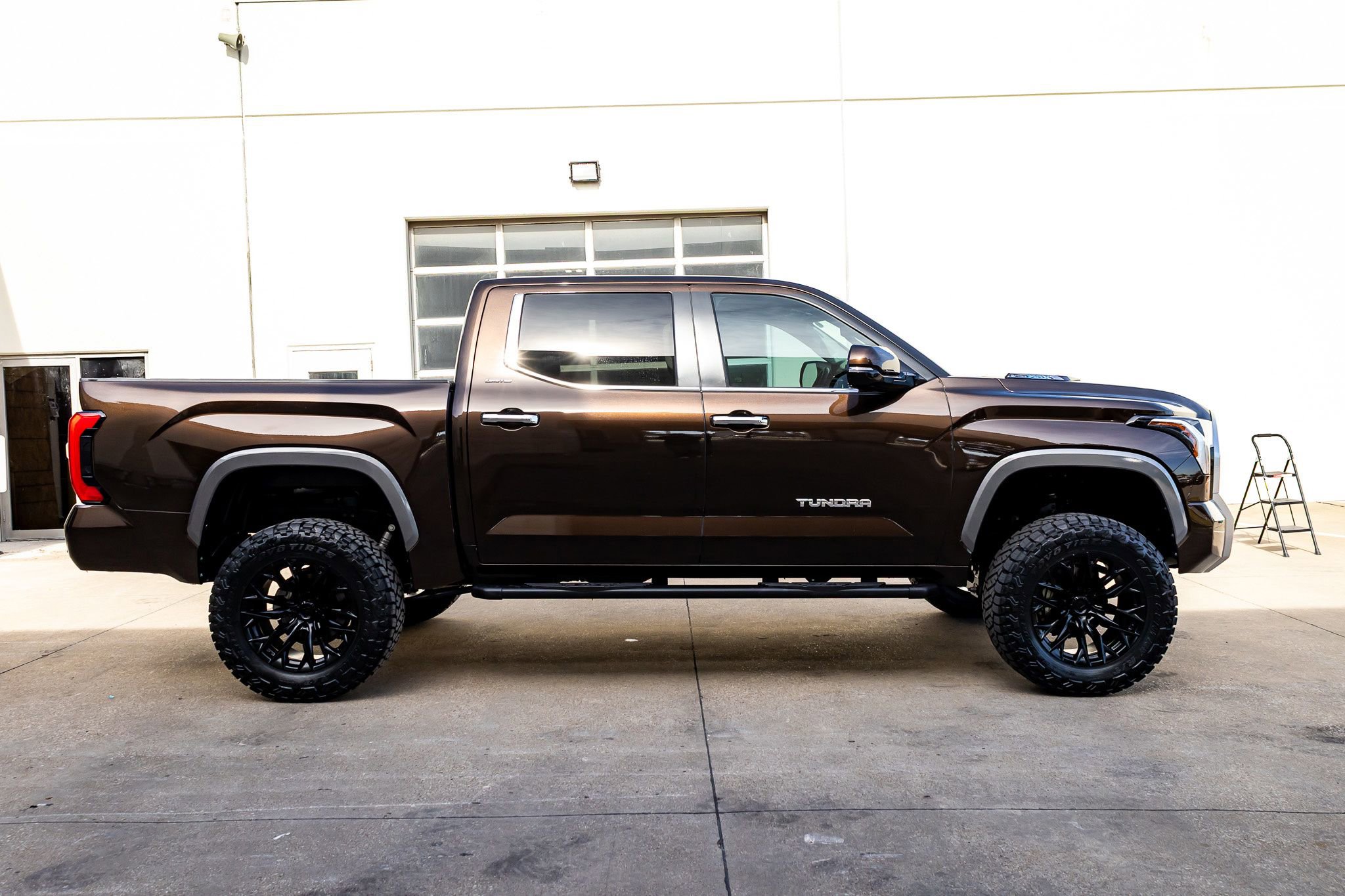 Used 2024 Toyota Tundra Limited w/ Power Package AWD/4WD image 11