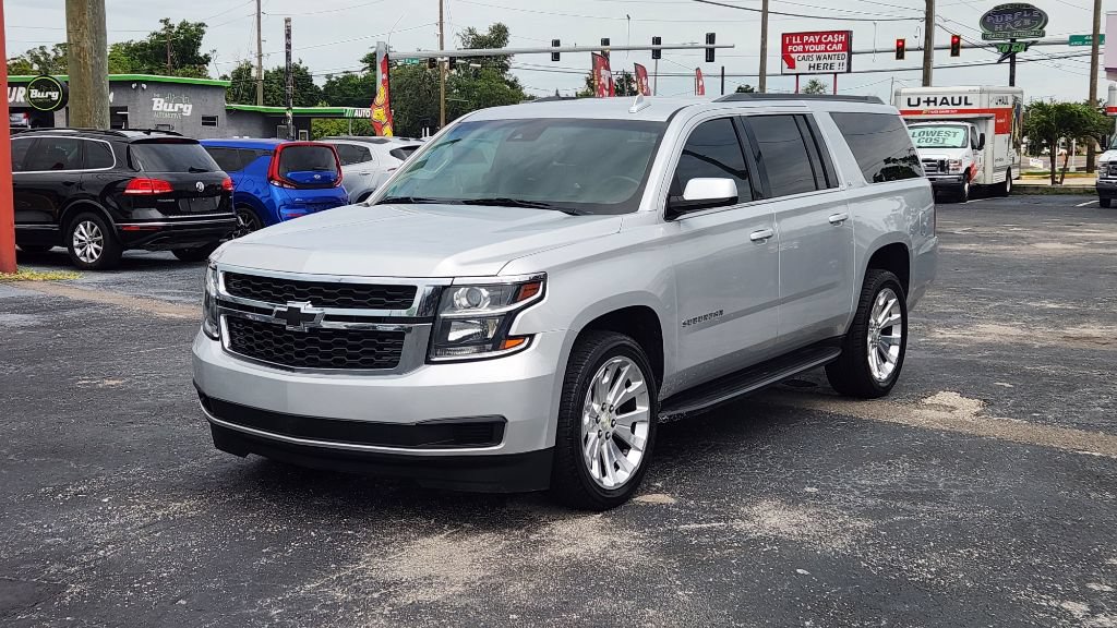 Used 2018 Chevrolet Suburban LT RWD image 2