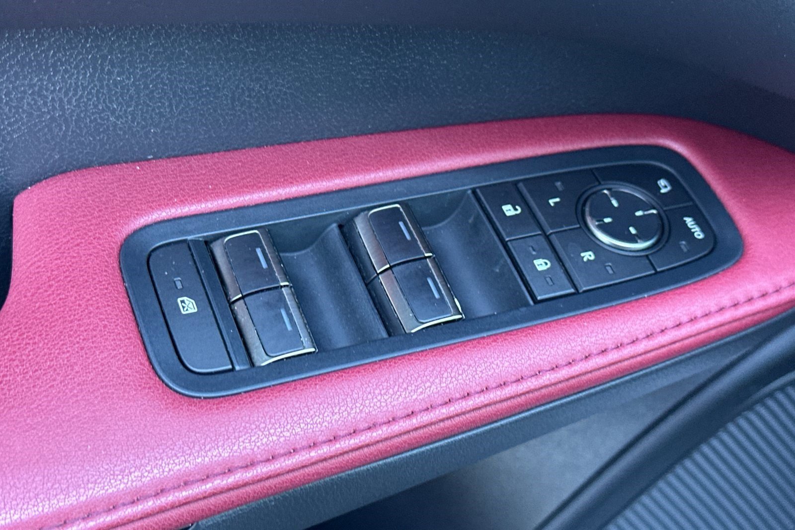 Certified 2023 Lexus RX 500h F Sport image 13