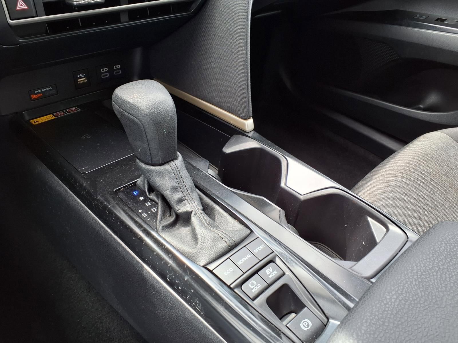 Used 2025 Toyota Camry LE FWD image 25