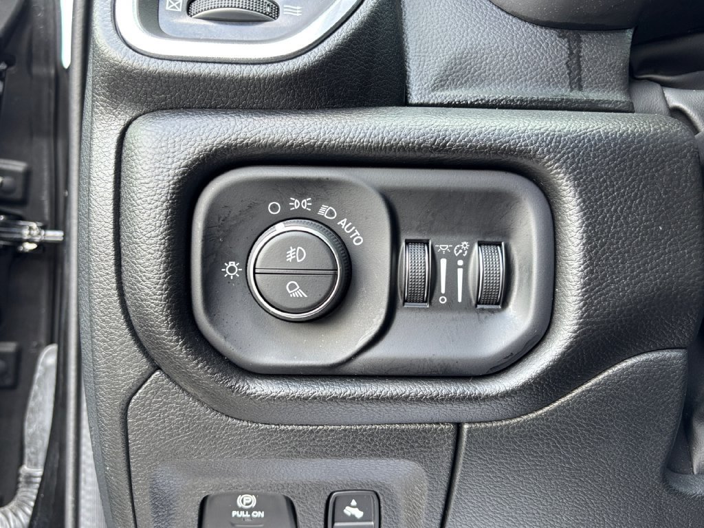 Used 2022 RAM 1500 Laramie AWD/4WD image 31