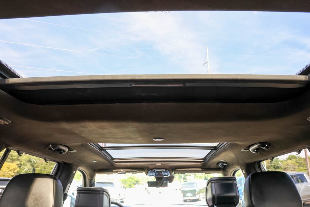 Used 2023 Jeep Grand Wagoneer L Series II AWD/4WD image 12