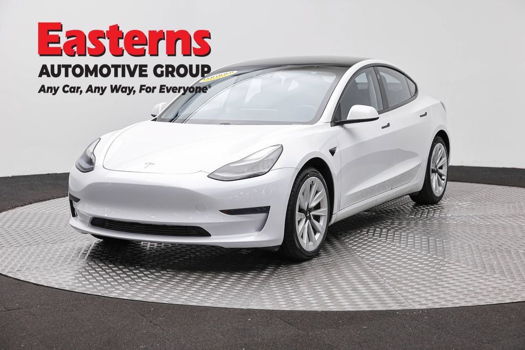 Used 2021 Tesla Model 3 Standard Range Plus RWD image 1