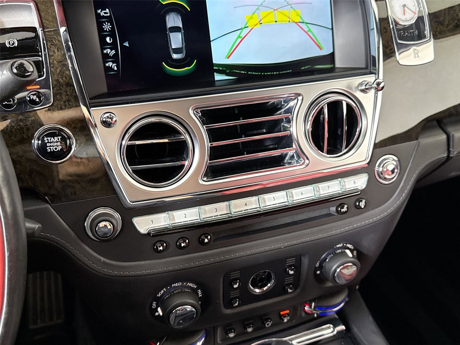 Used 2019 Rolls-Royce Wraith image 20