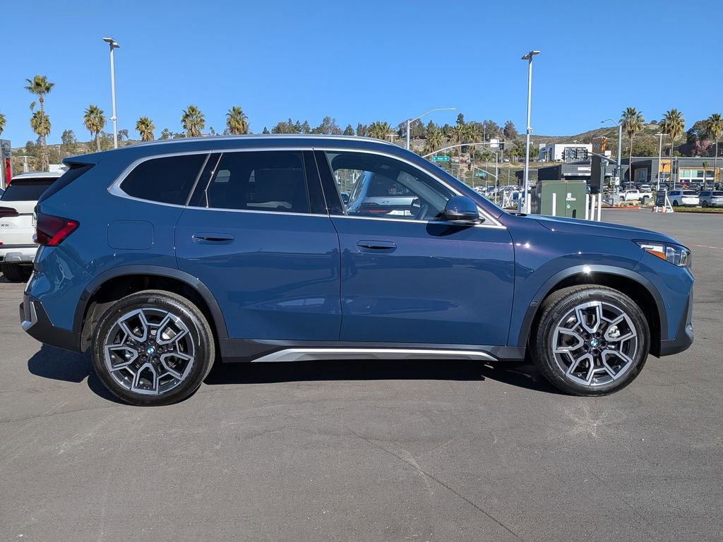 New 2026 BMW X1 xDrive28i AWD/4WD image 3