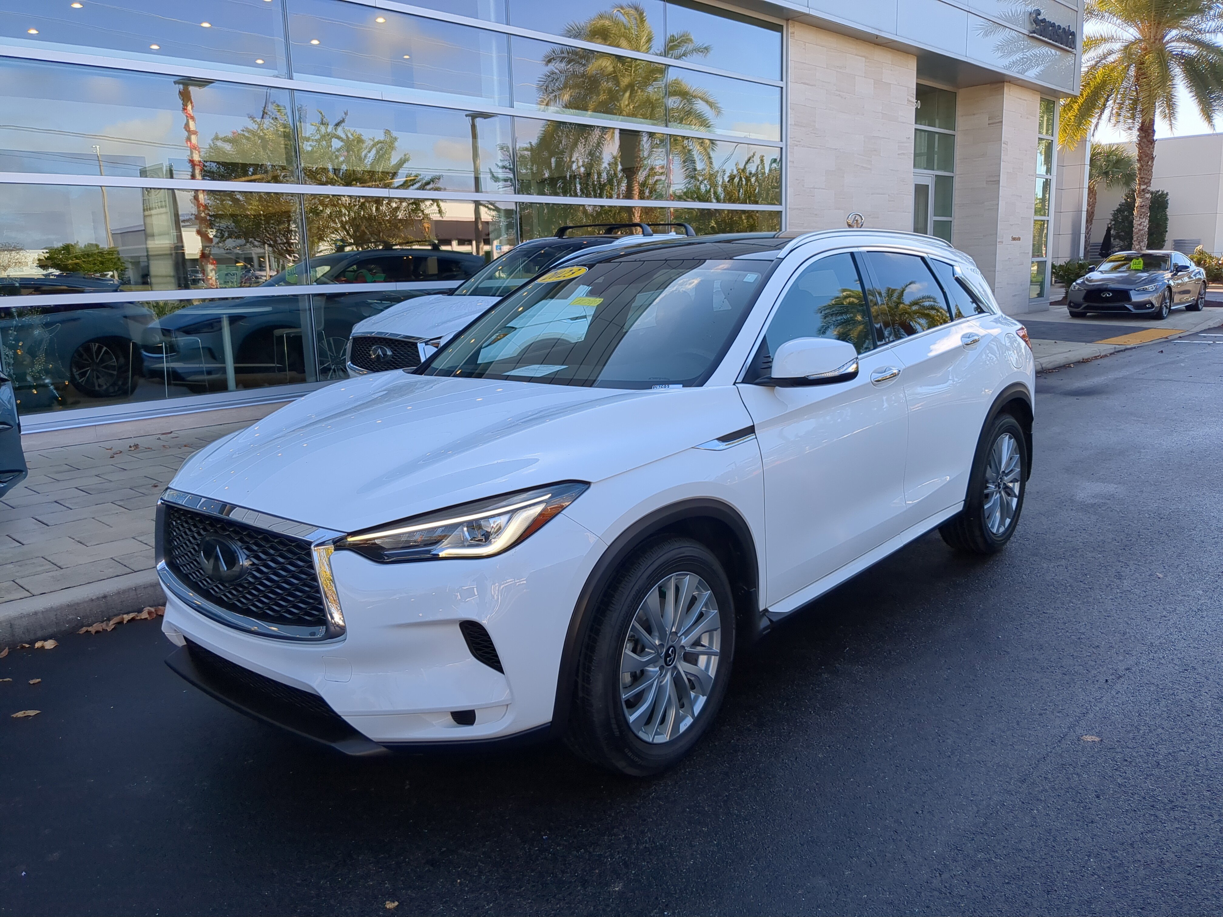 Certified 2023 INFINITI QX50 Luxe image 8