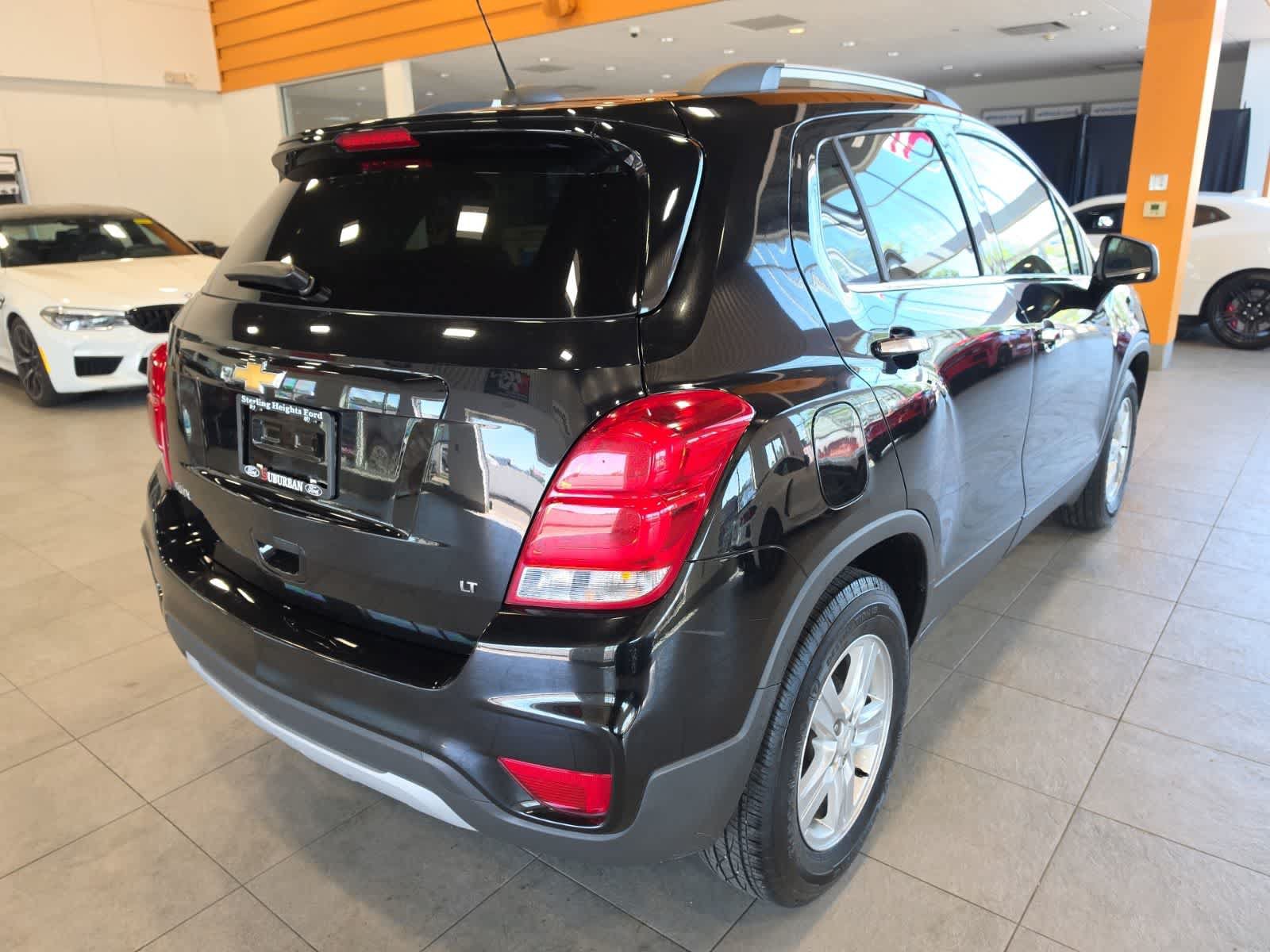 Used 2020 Chevrolet Trax LT w/ LT Convenience Package FWD image 8