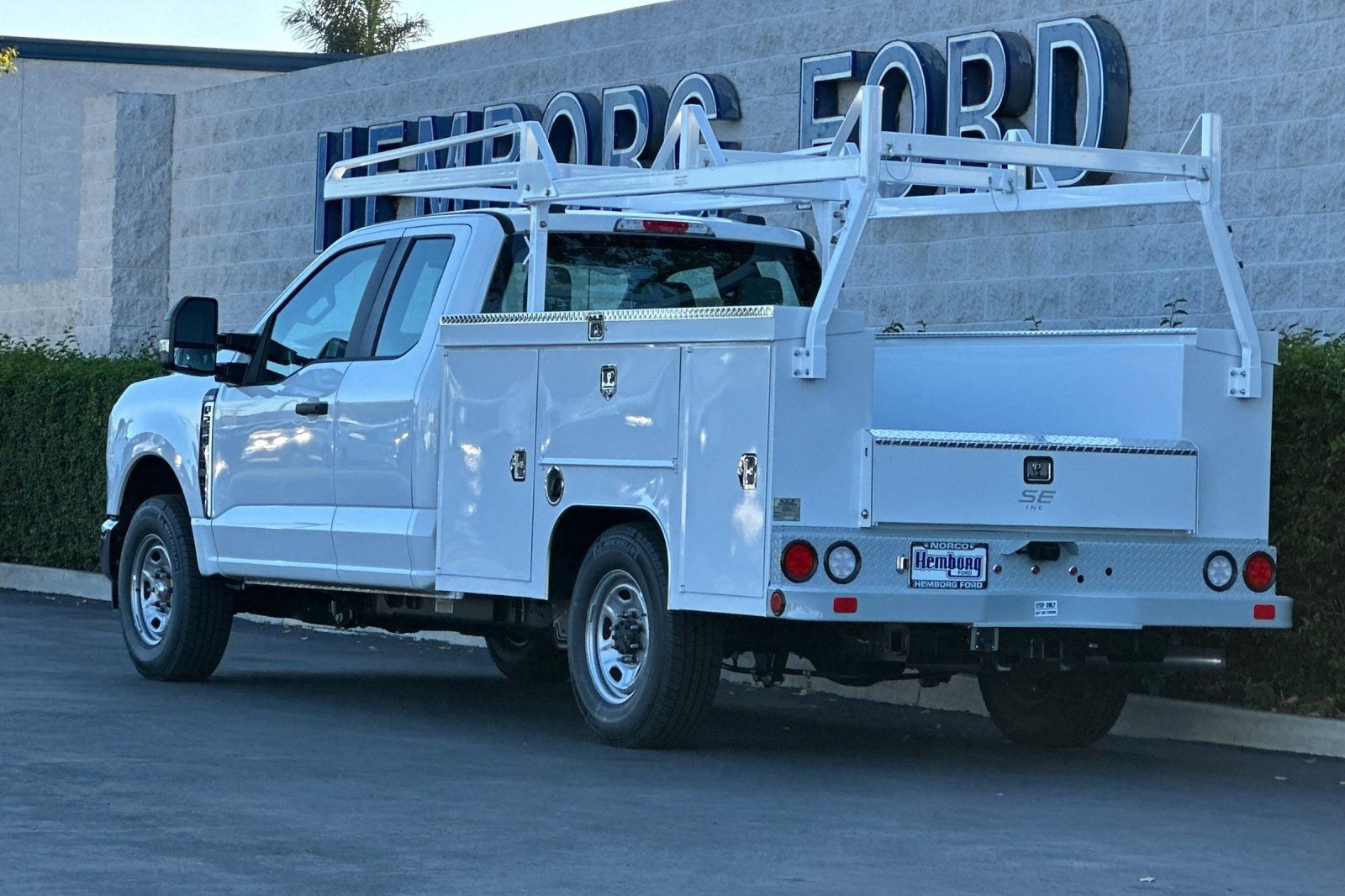 New 2026 Ford F250 XL w/ XL Chrome Package image 6