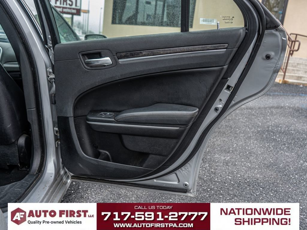 Used 2020 Chrysler 300 Limited image 13