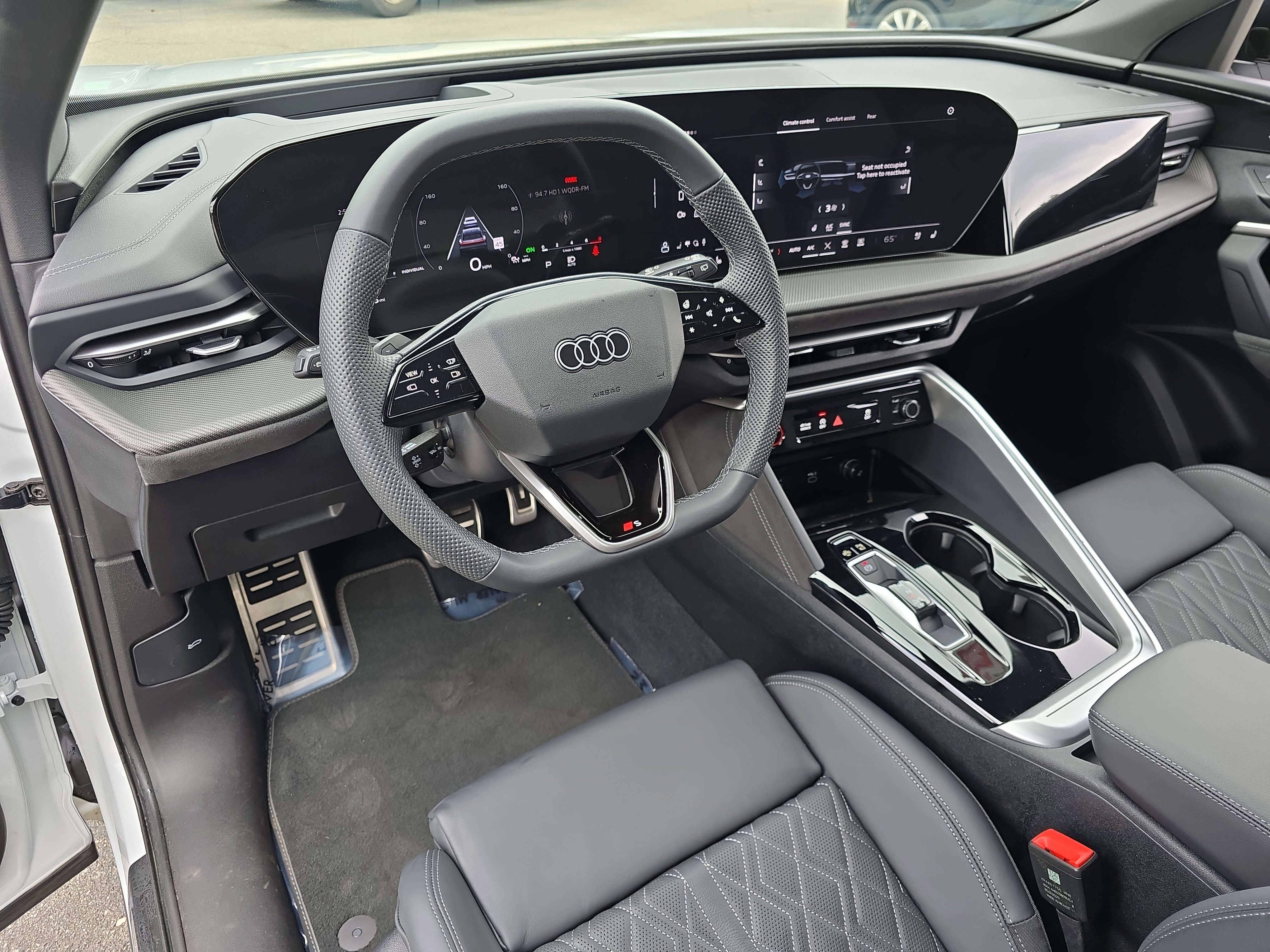 Used 2025 Audi SQ5 Premium Plus w/ Premium Plus Package AWD/4WD image 16