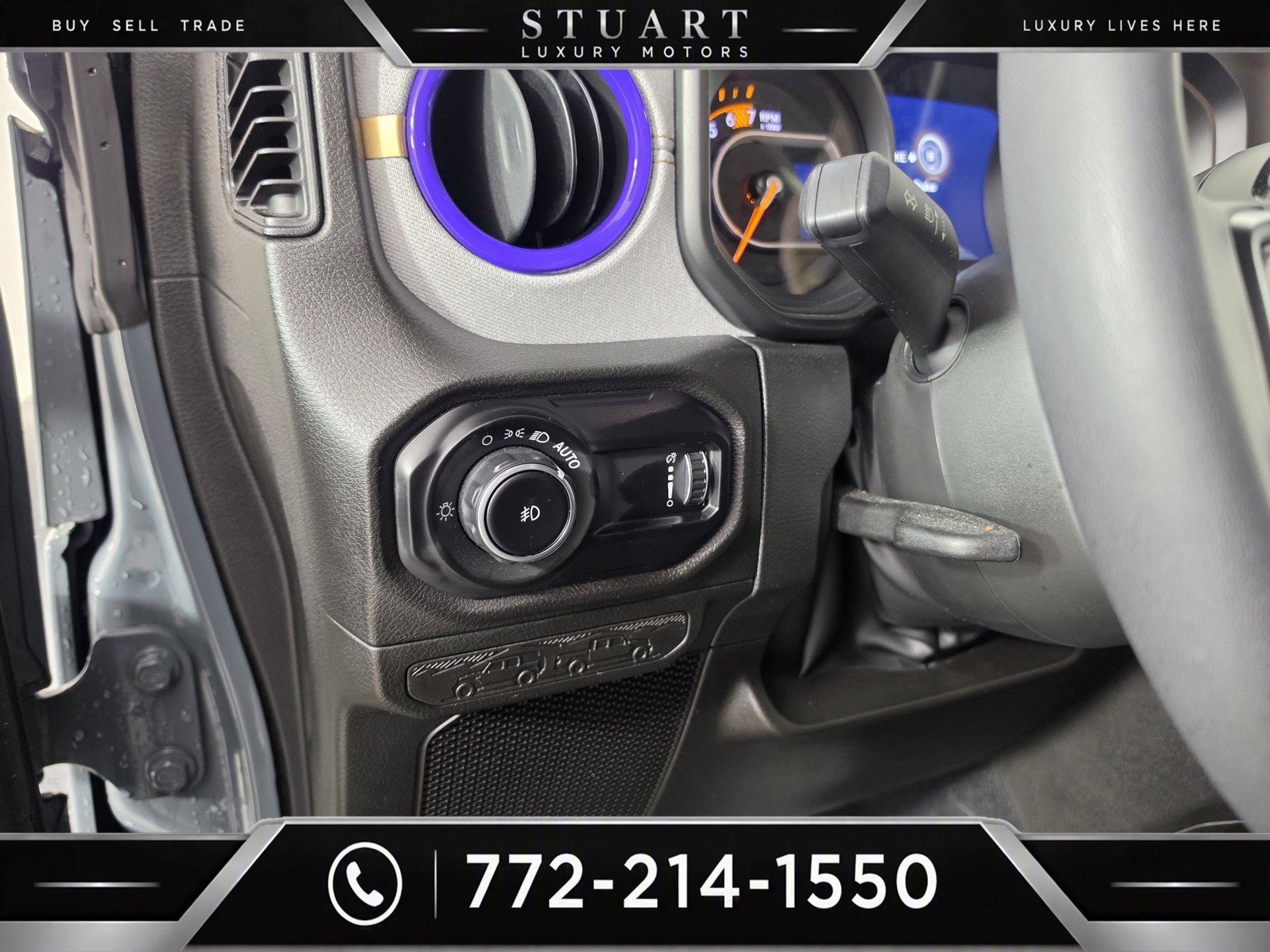 Used 2024 Jeep Wrangler Unlimited Sport AWD/4WD image 7