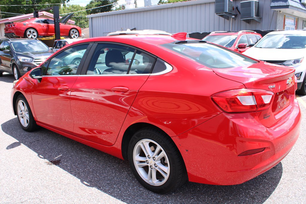 Used 2018 Chevrolet Cruze LT FWD image 5