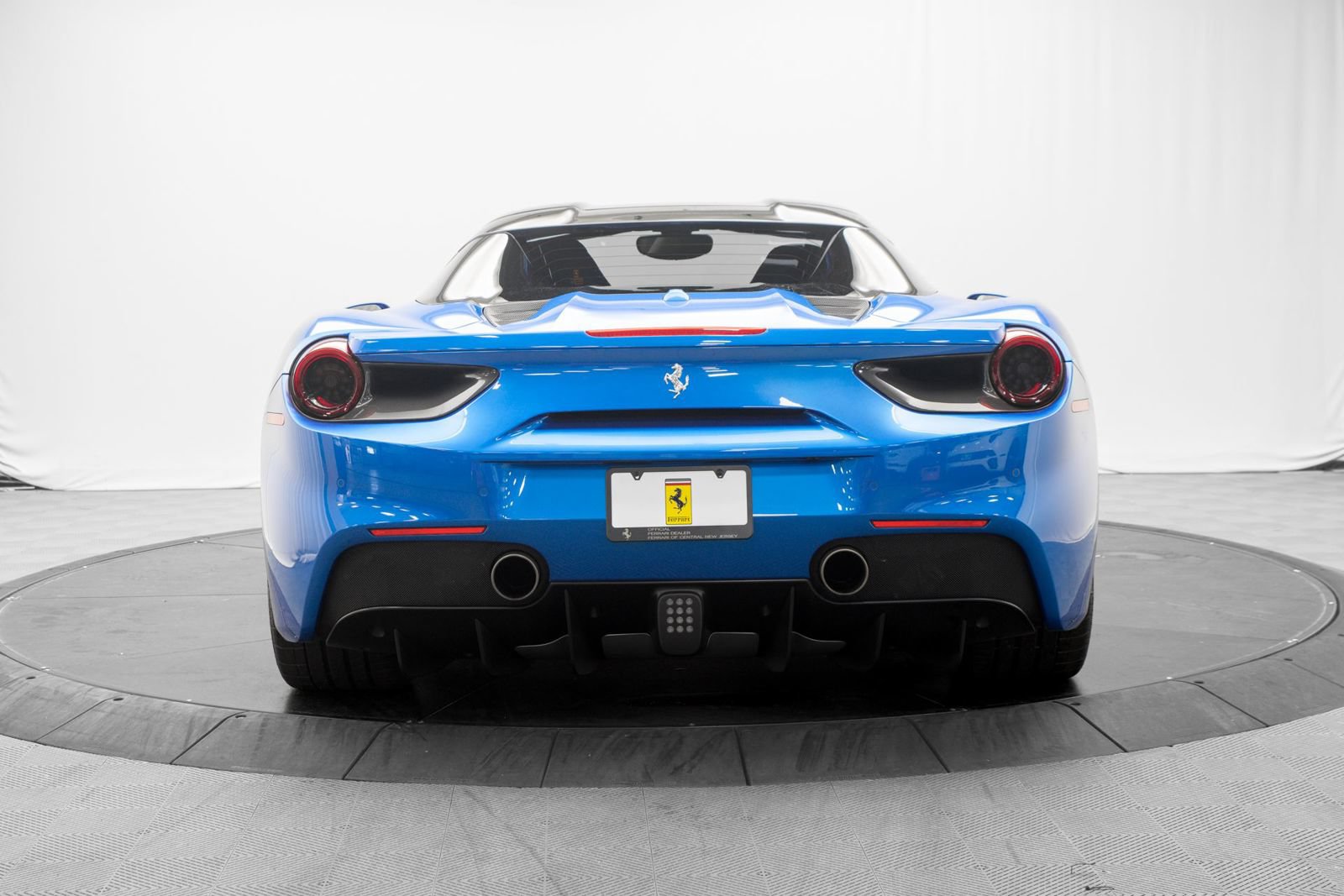 Used 2017 Ferrari 488 Spider RWD image 13