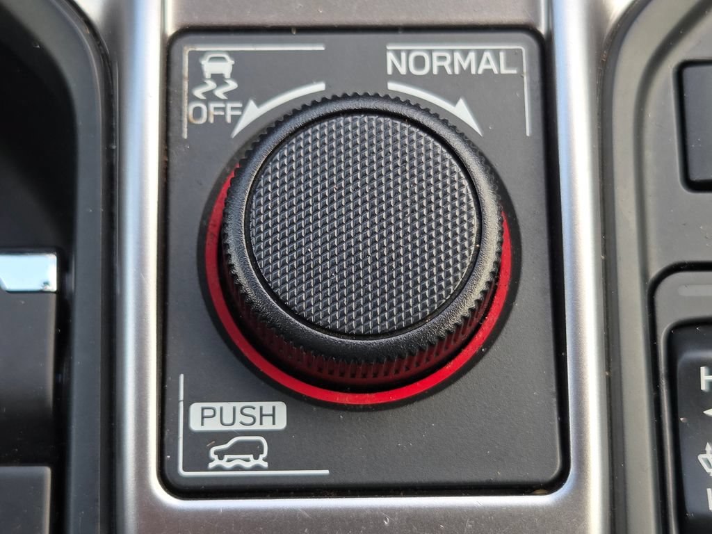 Used 2022 Subaru Forester Premium AWD/4WD image 6