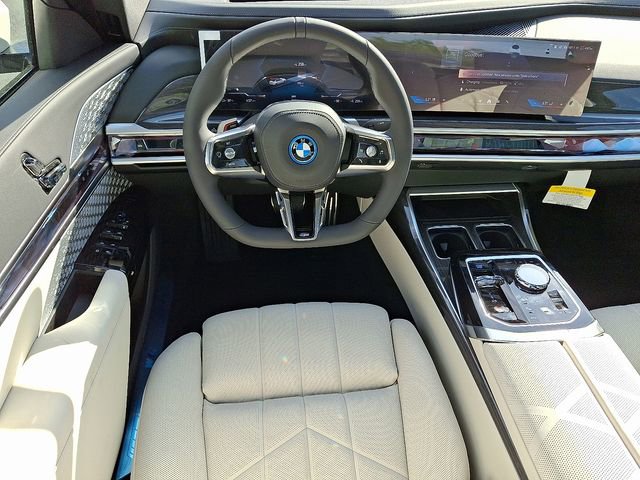 New 2026 BMW i7 xDrive60 w/ Executive Package image 10