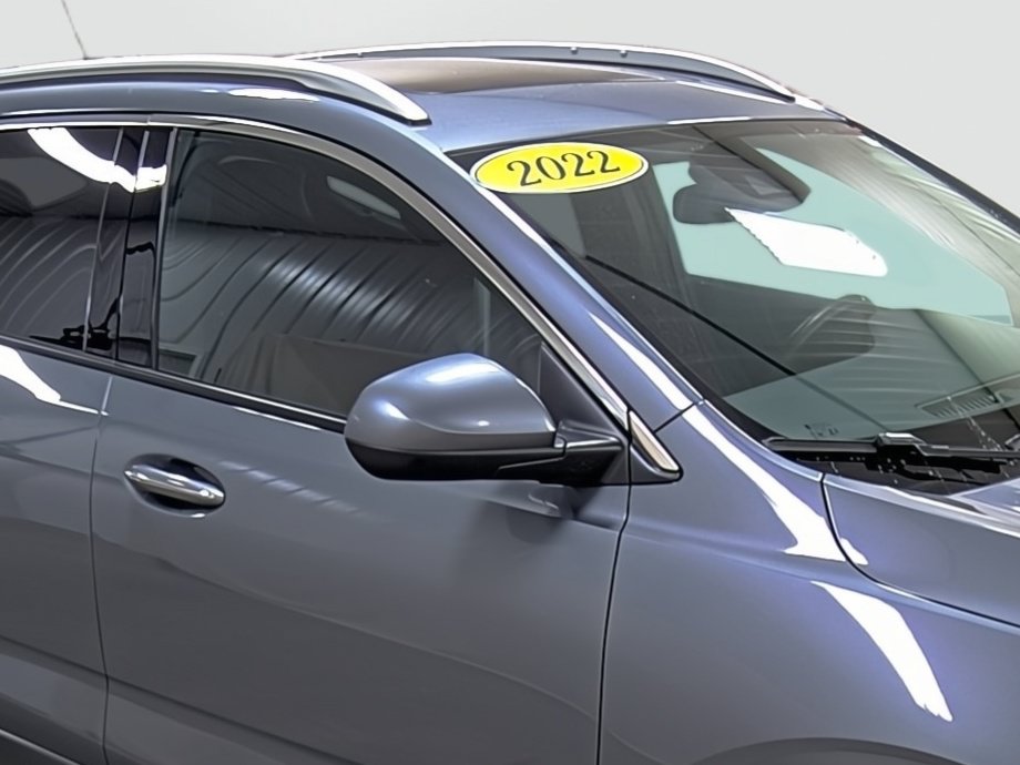 Used 2022 Buick Encore GX Essence w/ Experience Buick Package AWD/4WD image 15