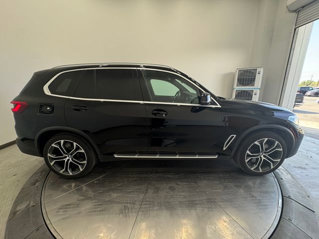Used 2020 BMW X5 xDrive50i w/ Executive Package image 13