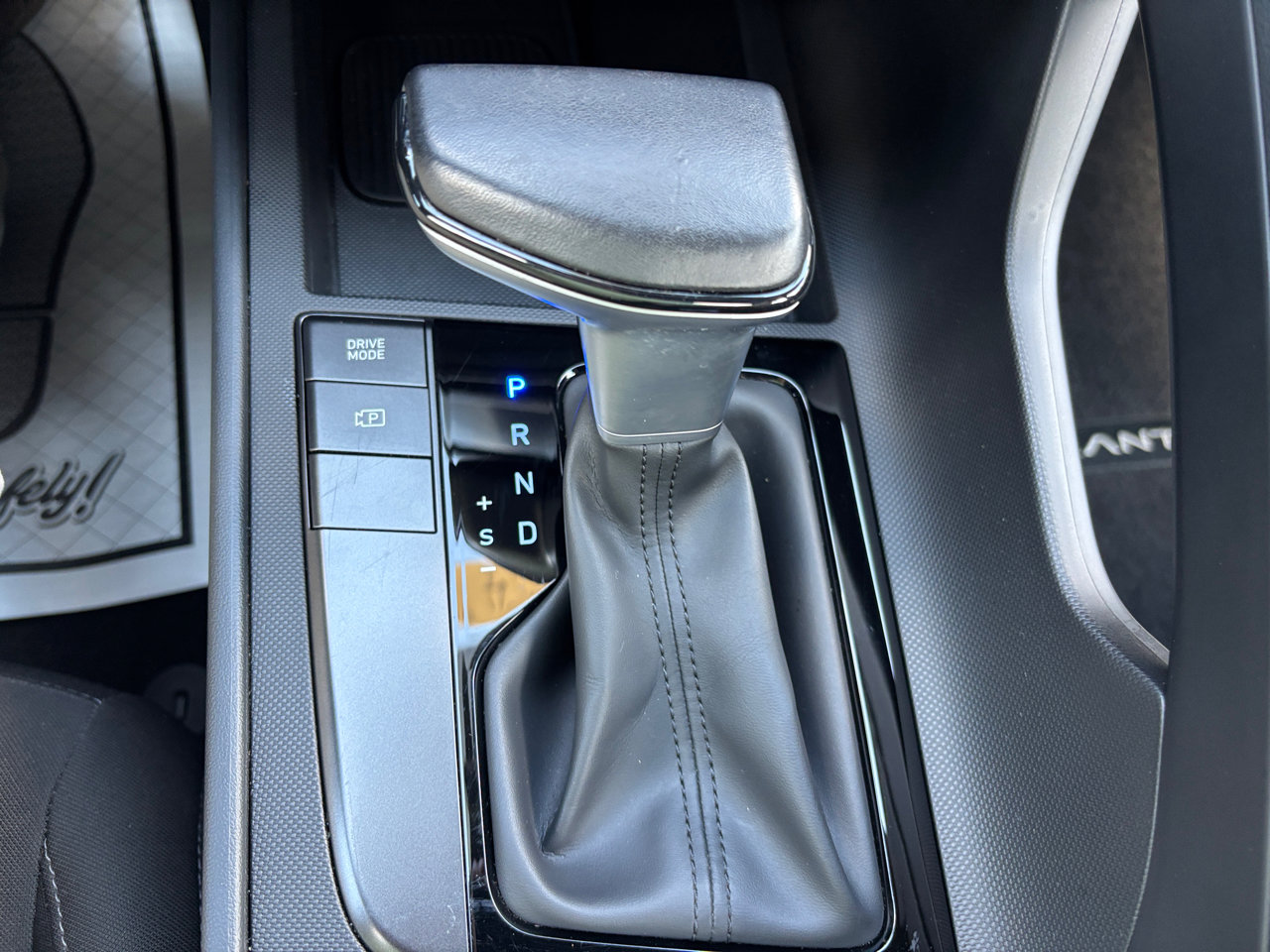 Used 2025 Hyundai Elantra Sport image 20