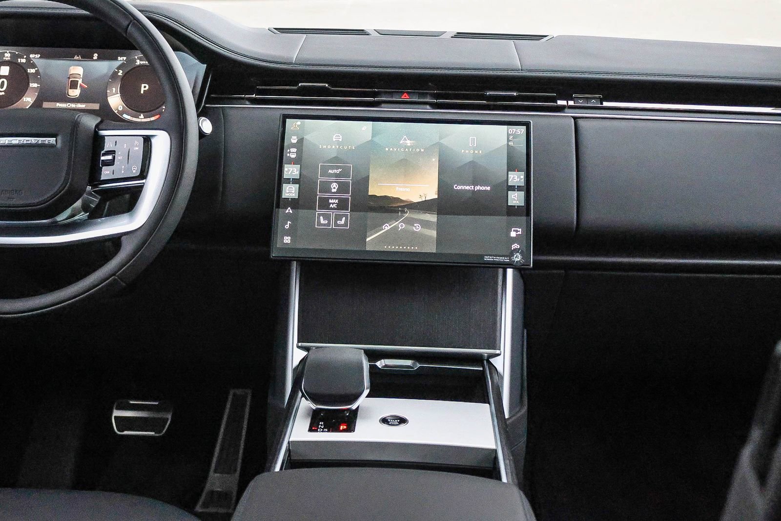 New 2025 Land Rover Range Rover Long Wheelbase SE image 26