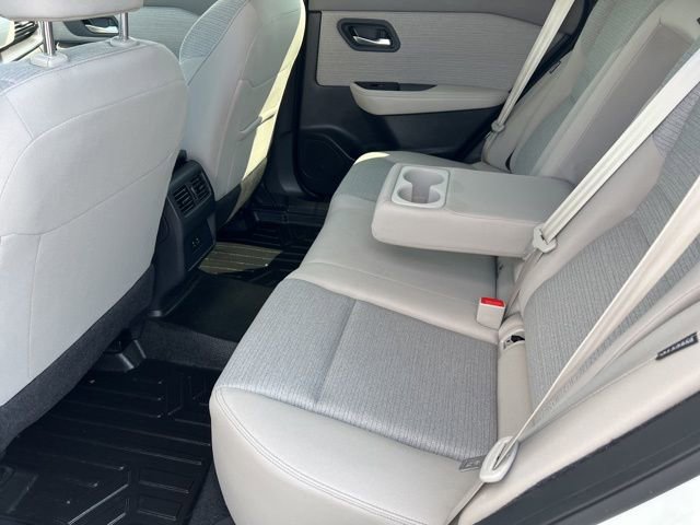 Used 2023 Nissan Rogue SV image 26