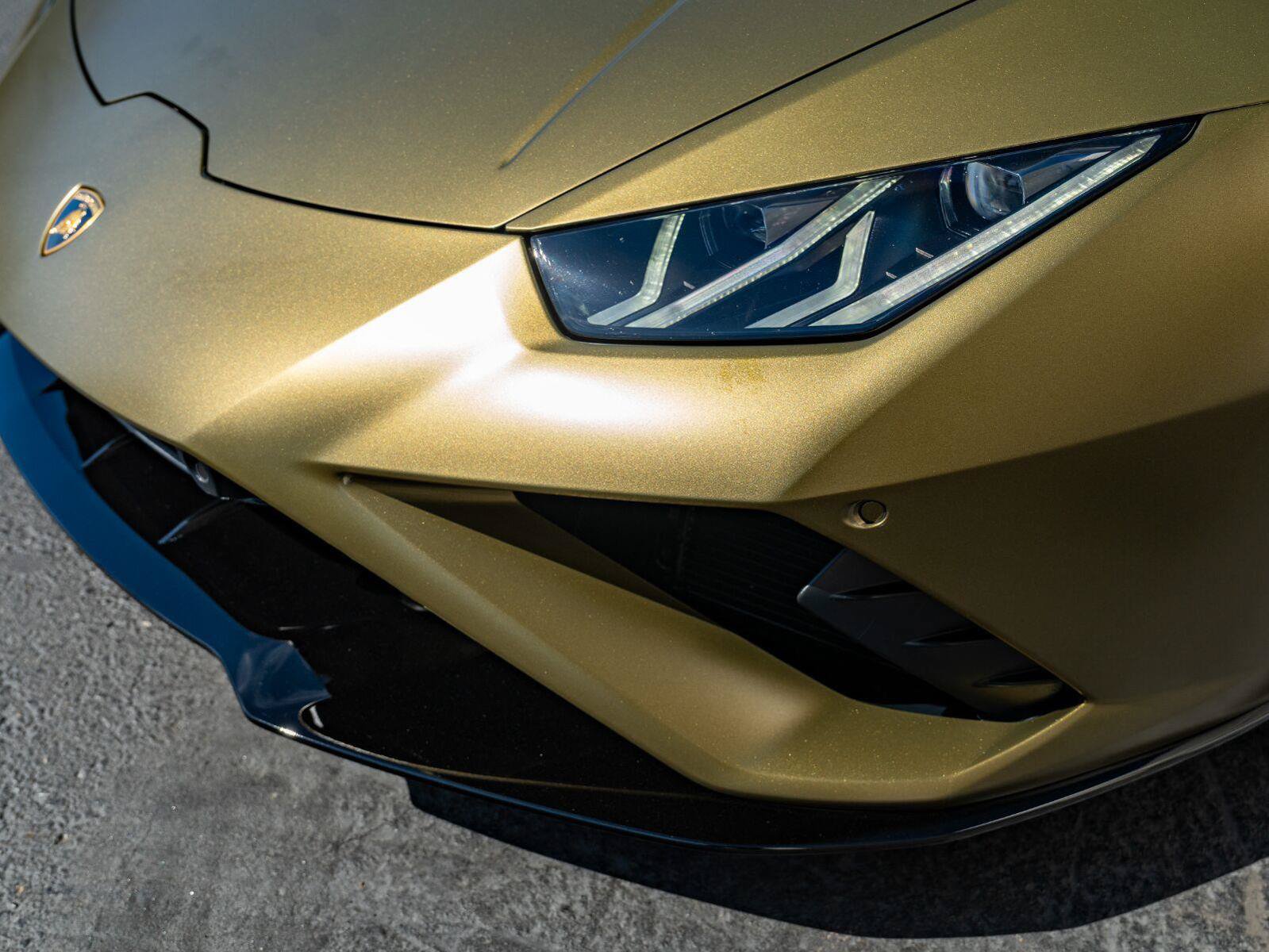 Used 2023 Lamborghini Huracan EVO RWD image 21